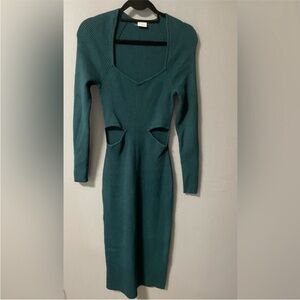 Elegant Teal Long-Sleeve Dress